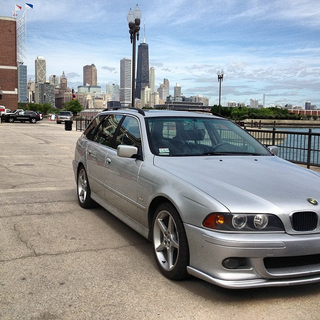 Illustration for article titled 2002 BMW 525iT/5 M-Sport!